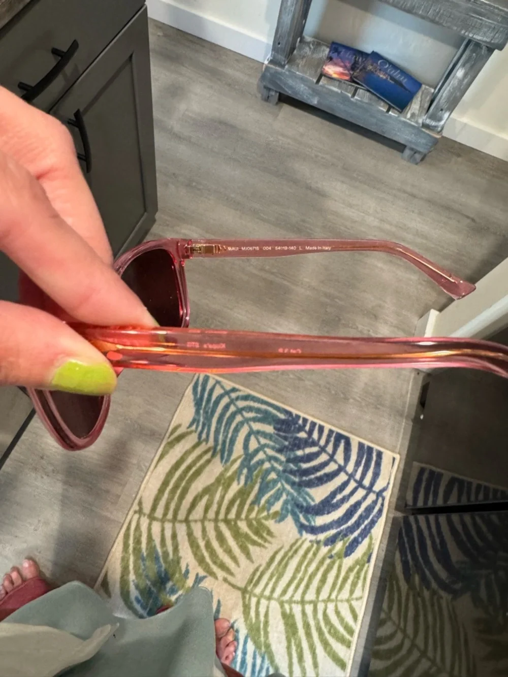 Maui Jim Women's Transparent pink sunglasses like new - Picture 4 of 5